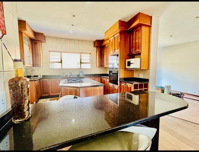 5 BEDROOM HOUSE FOR SALE IN VANDERBIJLPARK SE 4